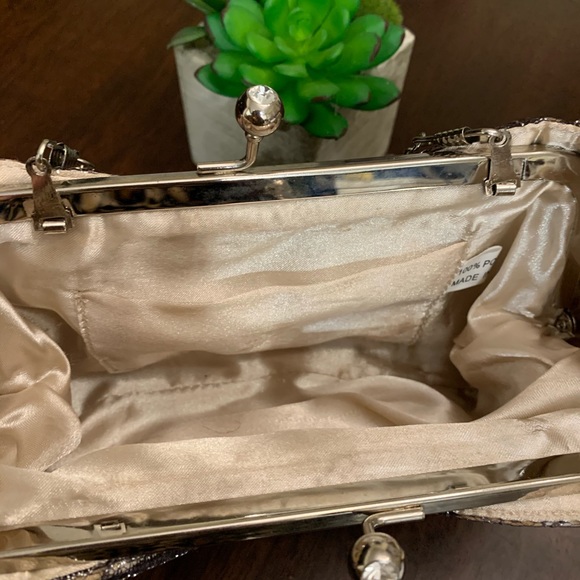Metallic Animal Print Clutch - Picture 5 of 5